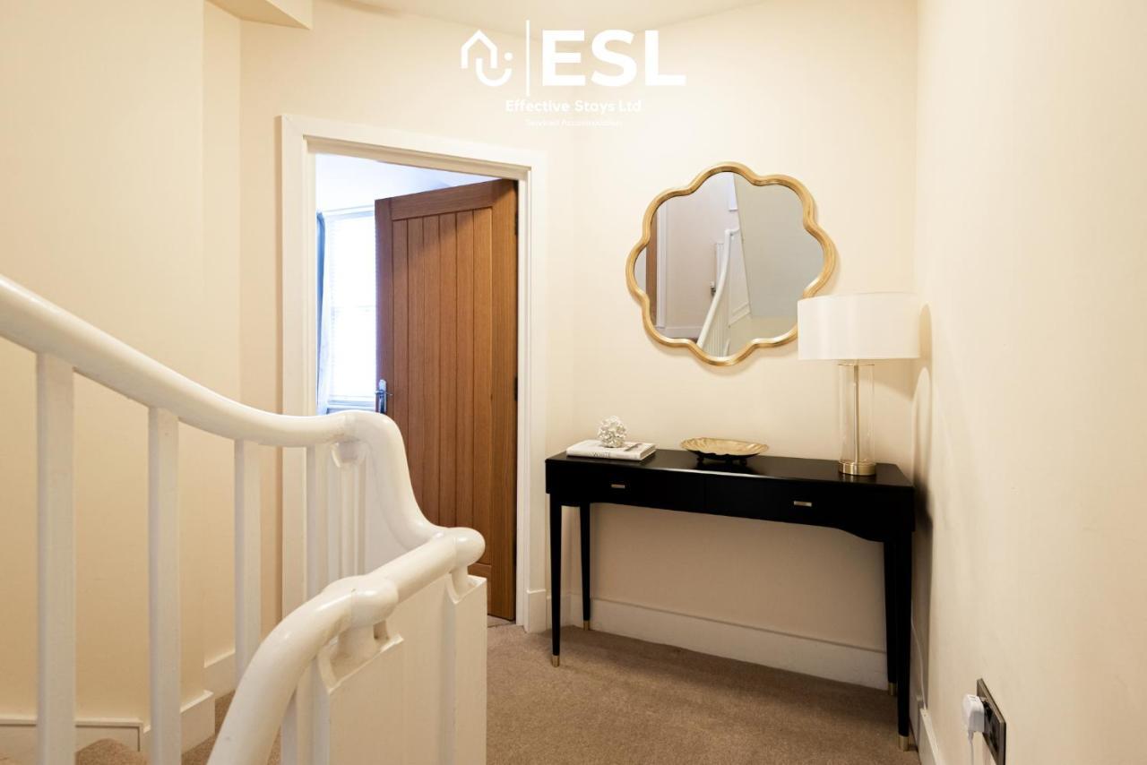 Elegant Apartment On Historic Cobbled High St Shrewsbury Town Centre Exterior foto