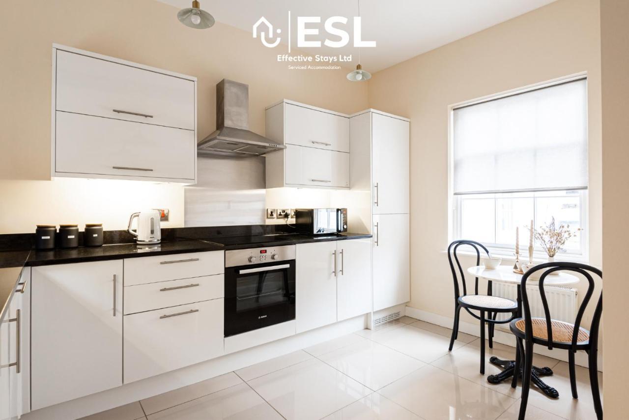 Elegant Apartment On Historic Cobbled High St Shrewsbury Town Centre Exterior foto