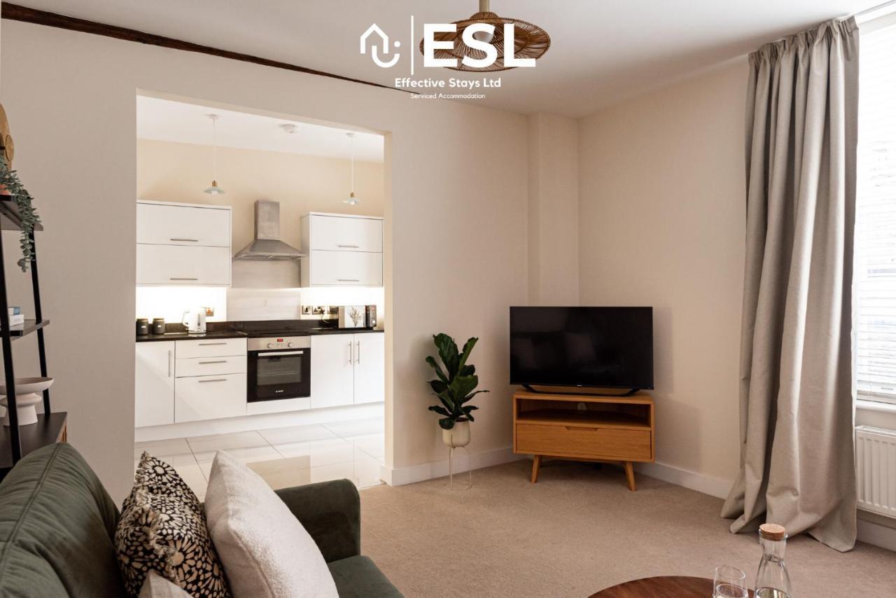 Elegant Apartment On Historic Cobbled High St Shrewsbury Town Centre Exterior foto